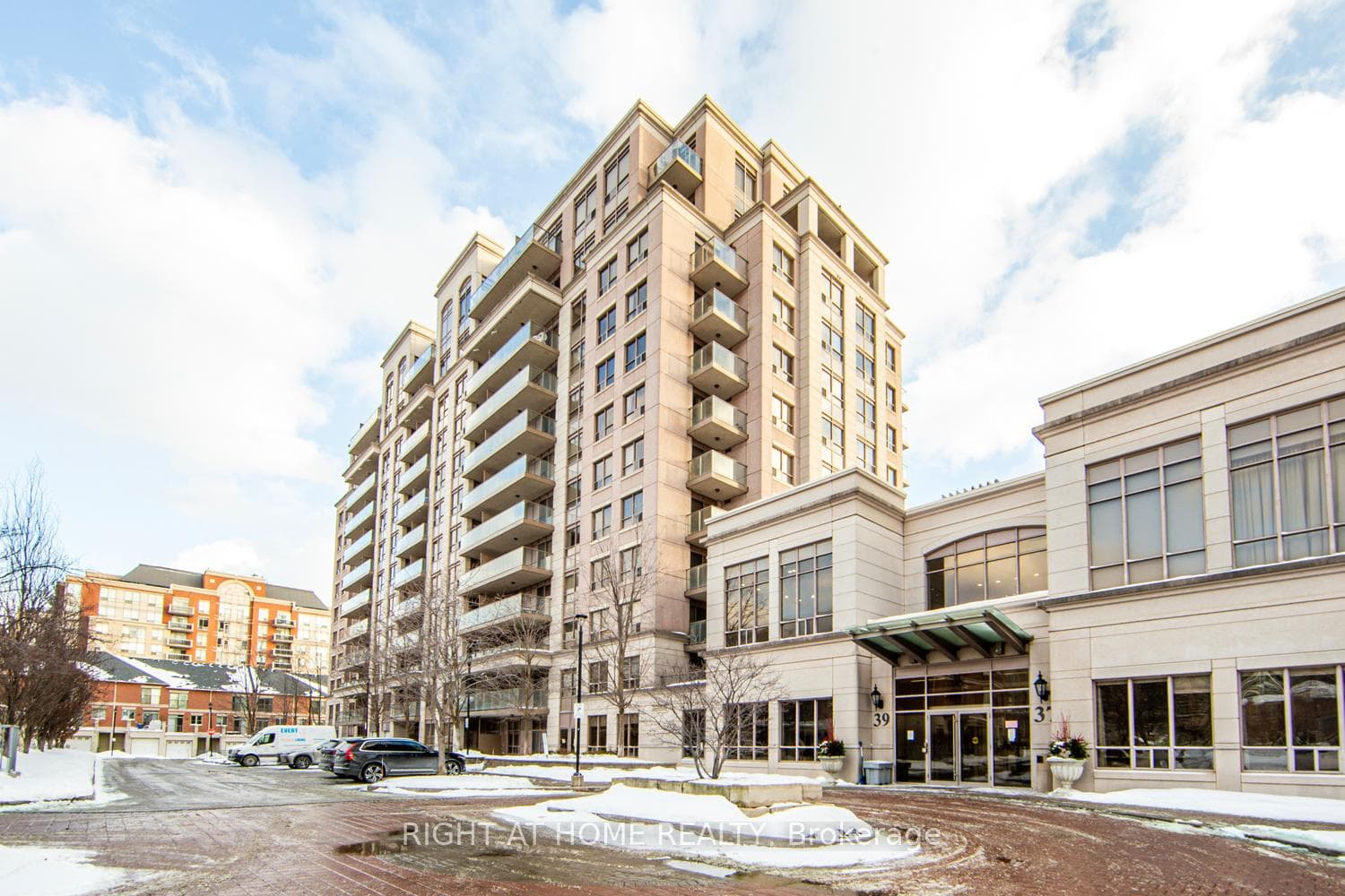 37 Galleria Parkway Unit UPH2