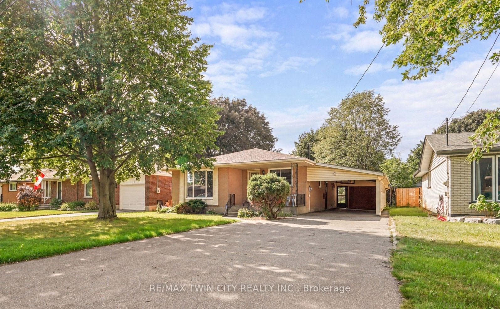 4 Waddington Street