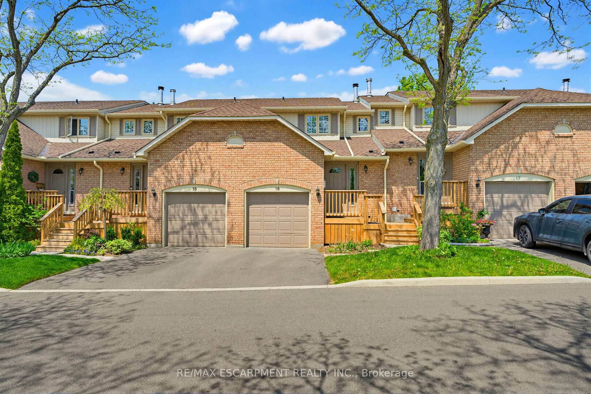 Welcome to 16-79 Braeheid Avenue!