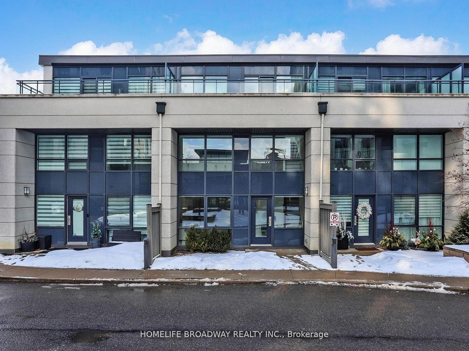 24 Woodstream Boulevard Unit 112