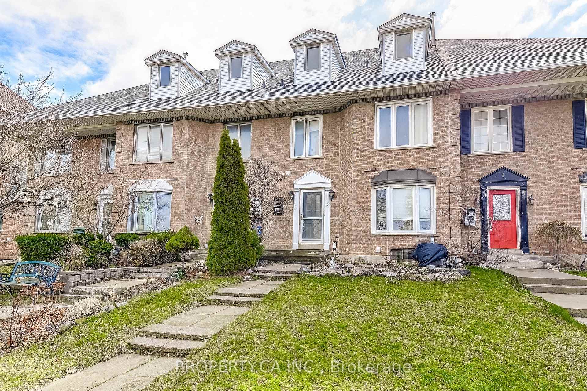 3 Waterford Crescent