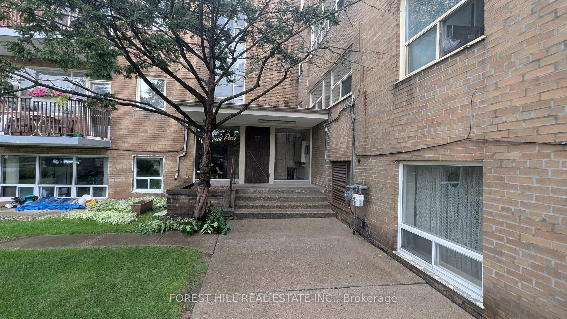 55 Neptune Drive Unit 305