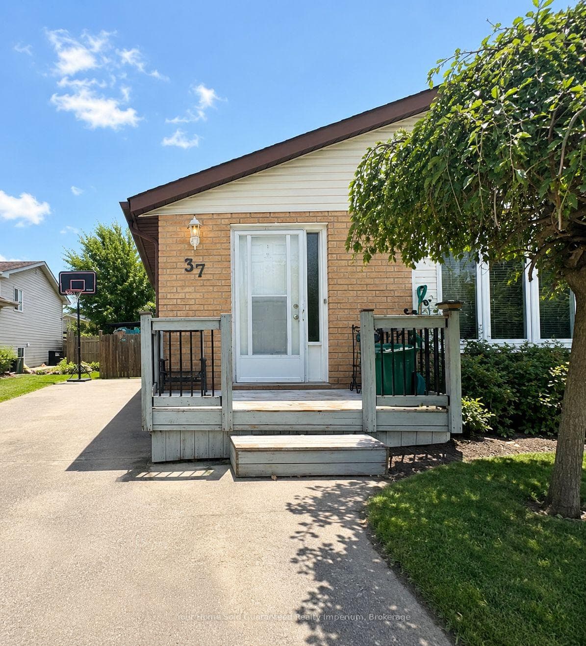 37 Mayfair Drive