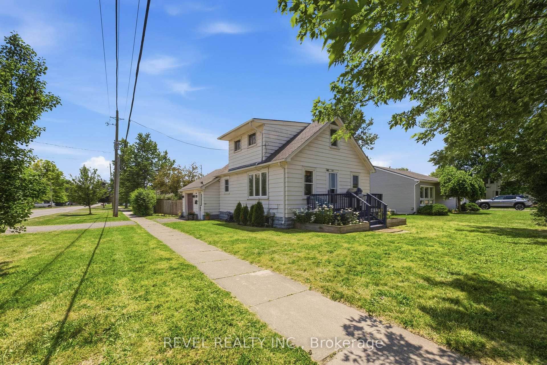 1217 ORCHARD Avenue