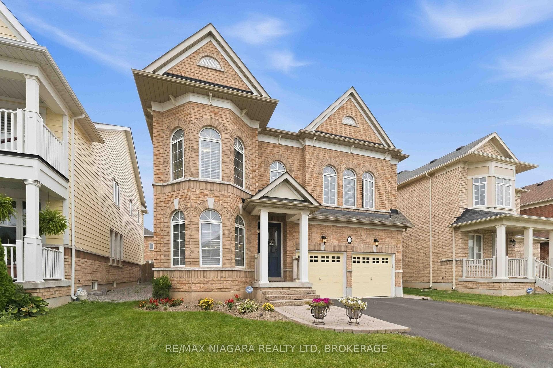 15 Fox Grape Road