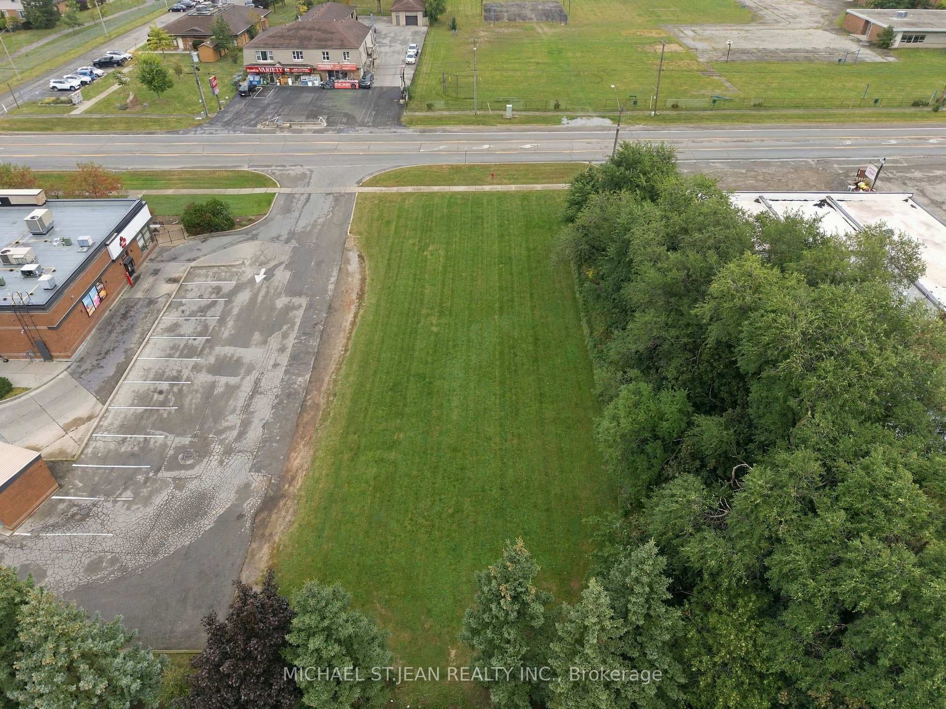 1242 Highway 8 N/A