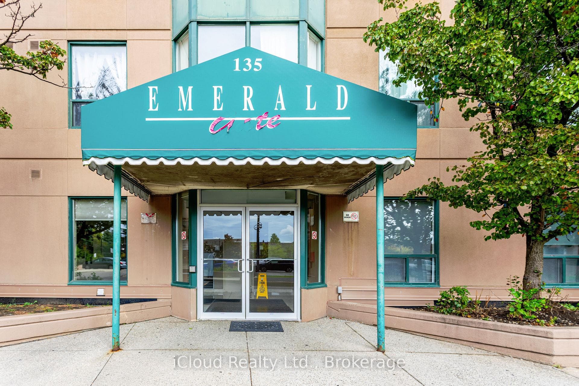 135 Hillcrest Avenue Unit 903