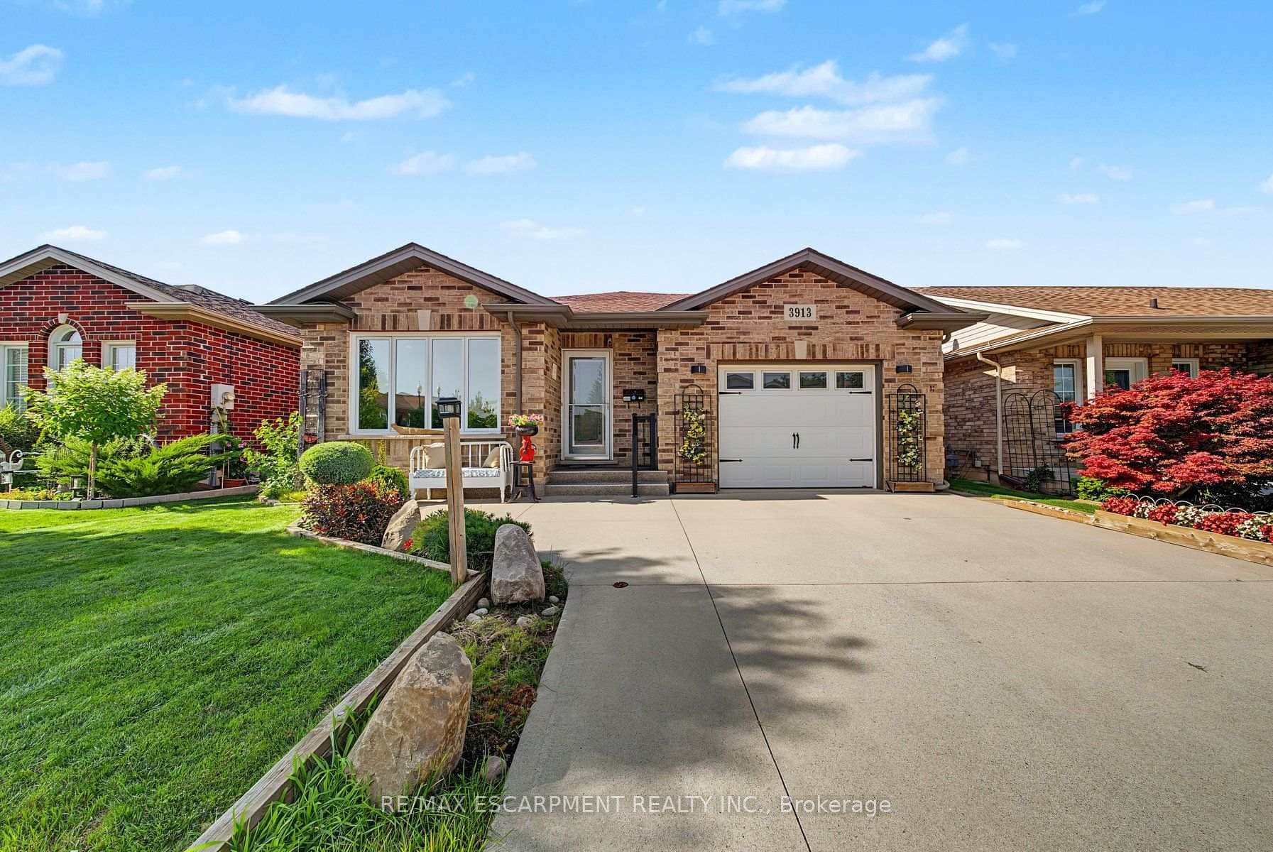 3913 Primrose Lane