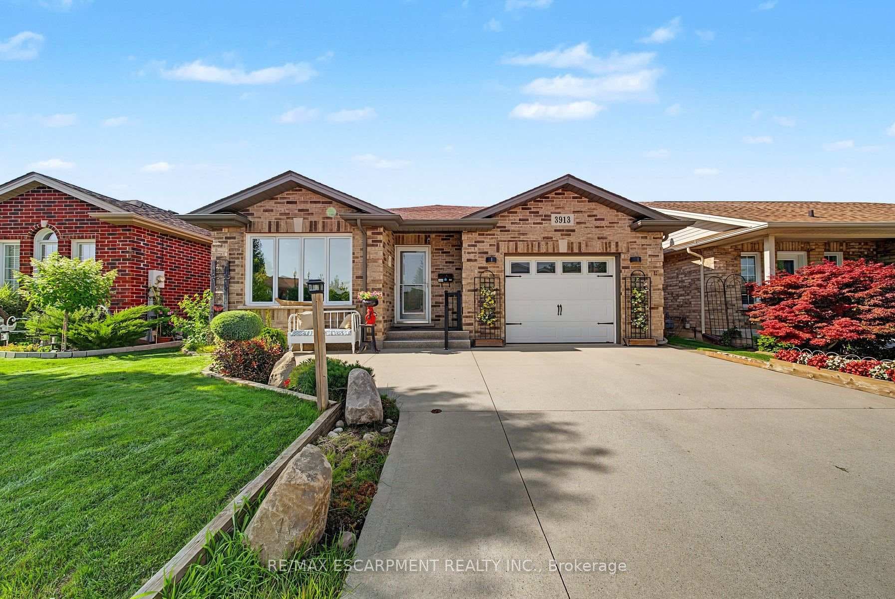 3913 Primrose Lane