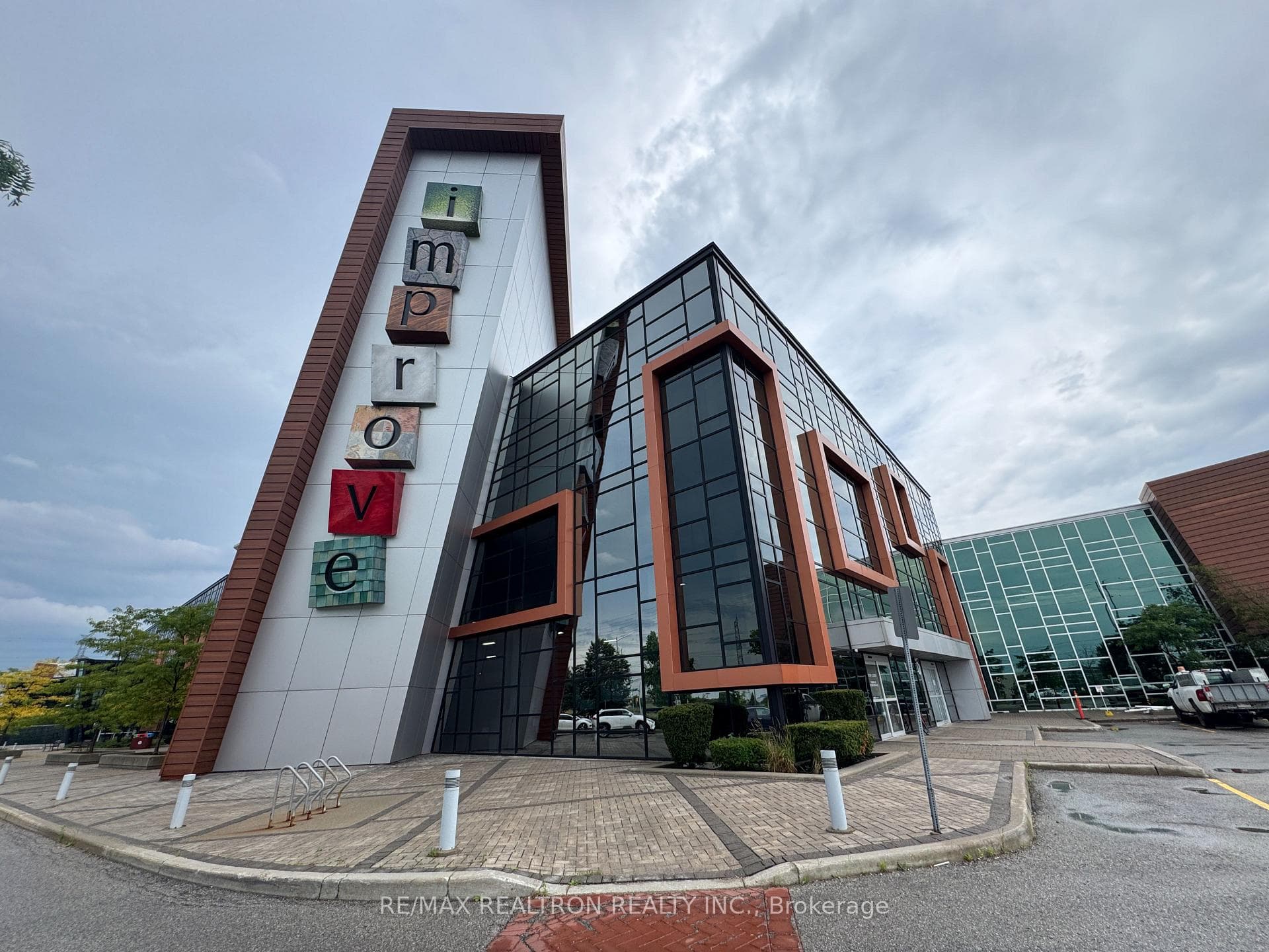 7250 Keele Street Unit 204