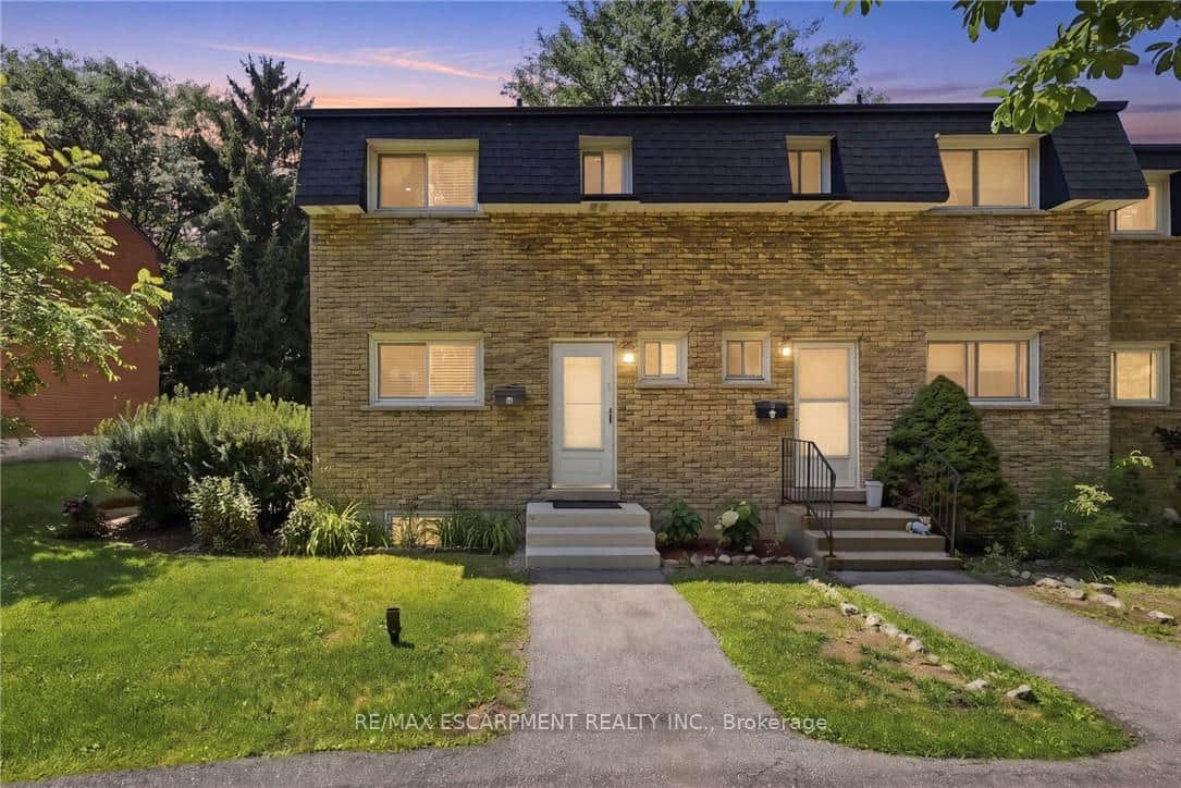 1420 Garth Street Unit 16