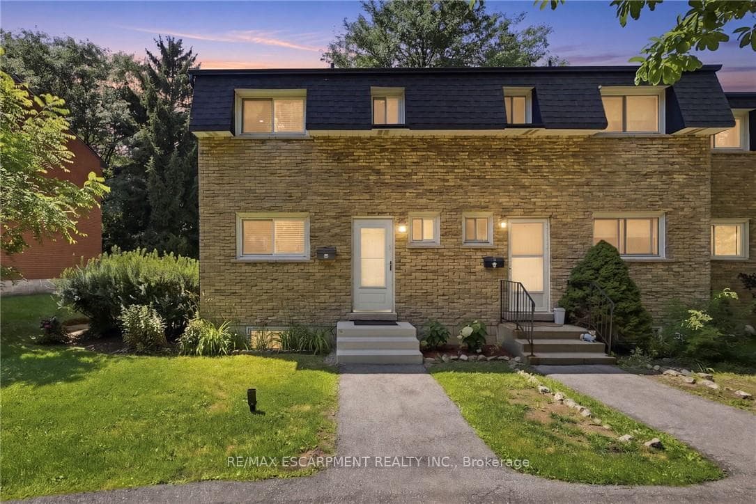 1420 Garth Street Unit 16
