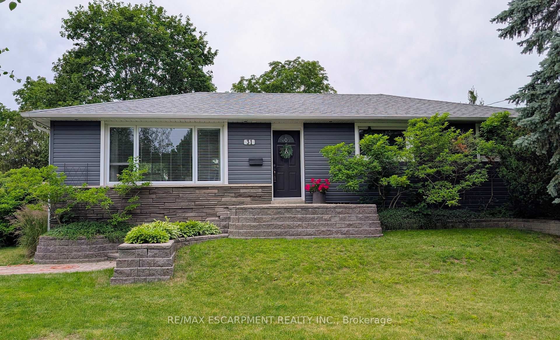 31 Algonquin Avenue