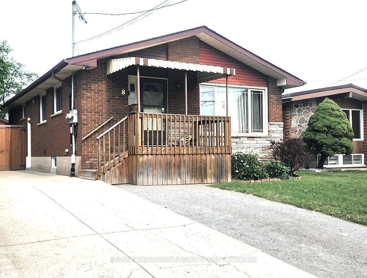 18 Greeningdon Drive Unit Lower