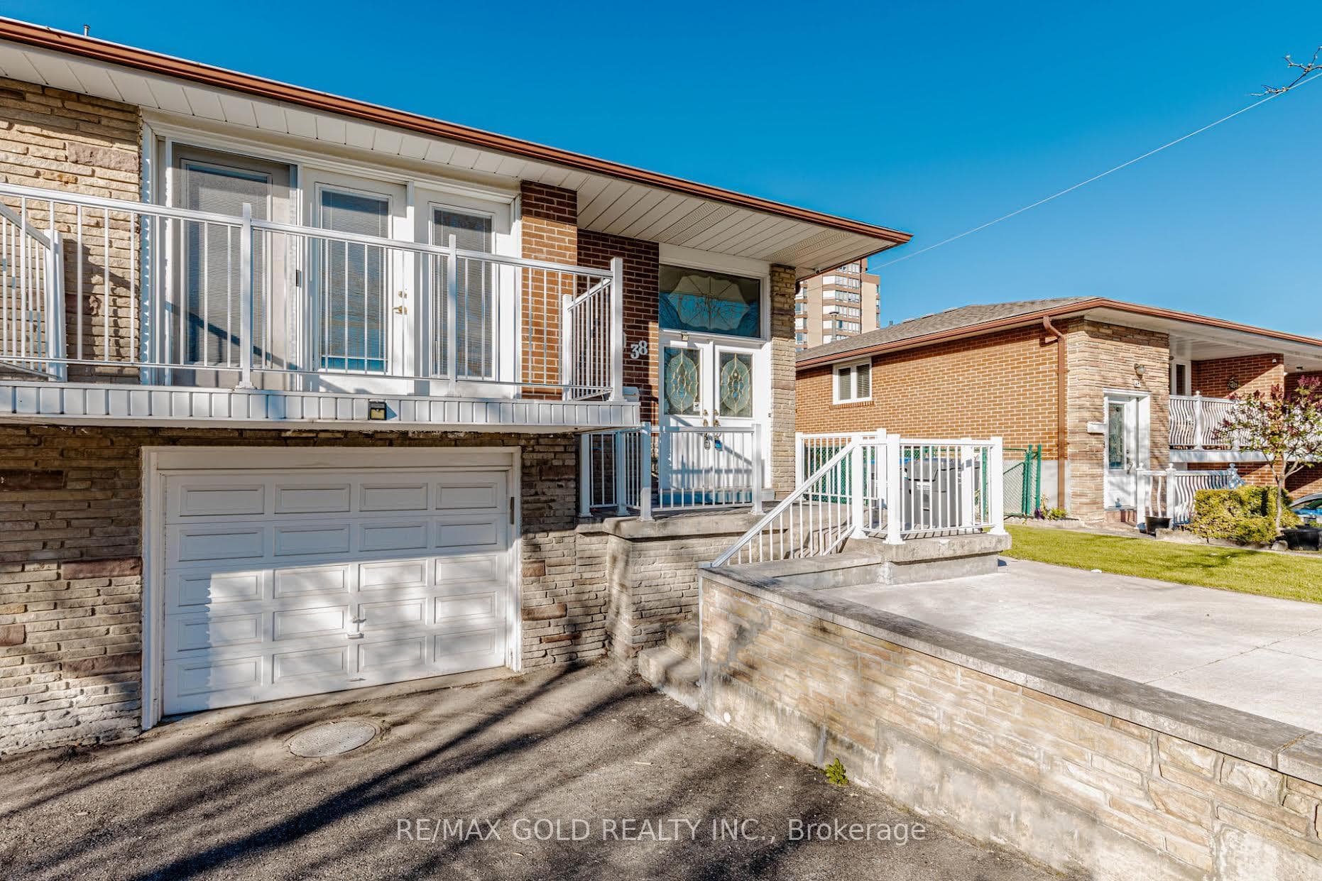 38 Achill Crescent