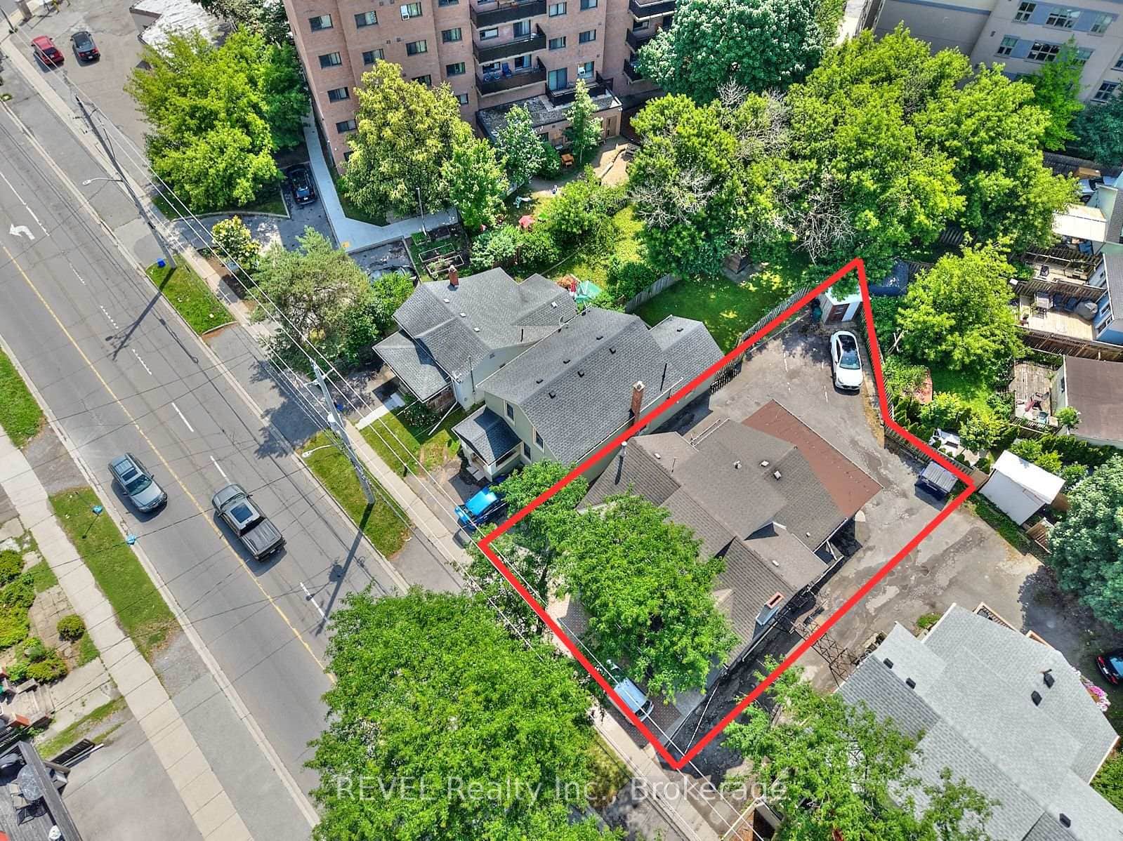 50 Welland Avenue