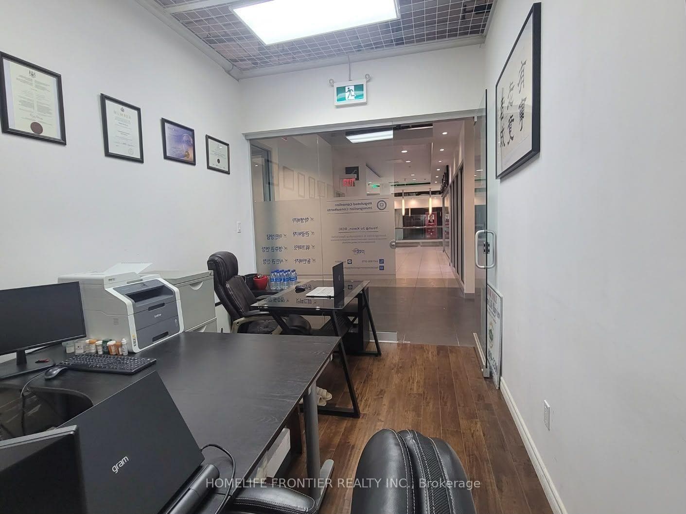 7181 Yonge Street Unit 204