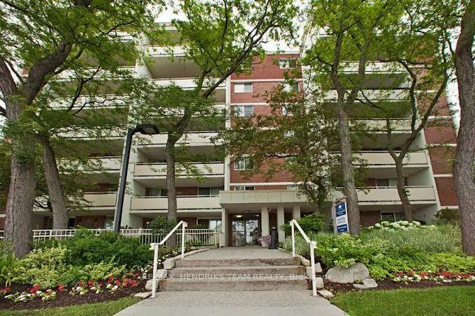 4982 Chrysler Avenue Unit 302