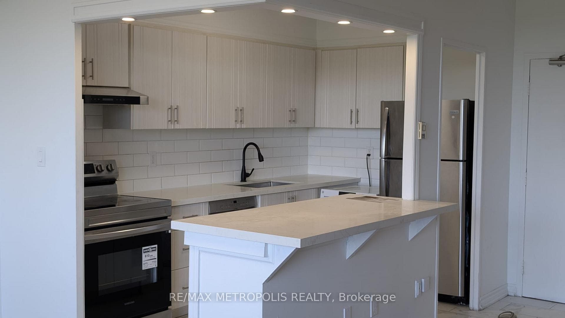 5 Massey Square Unit #607
