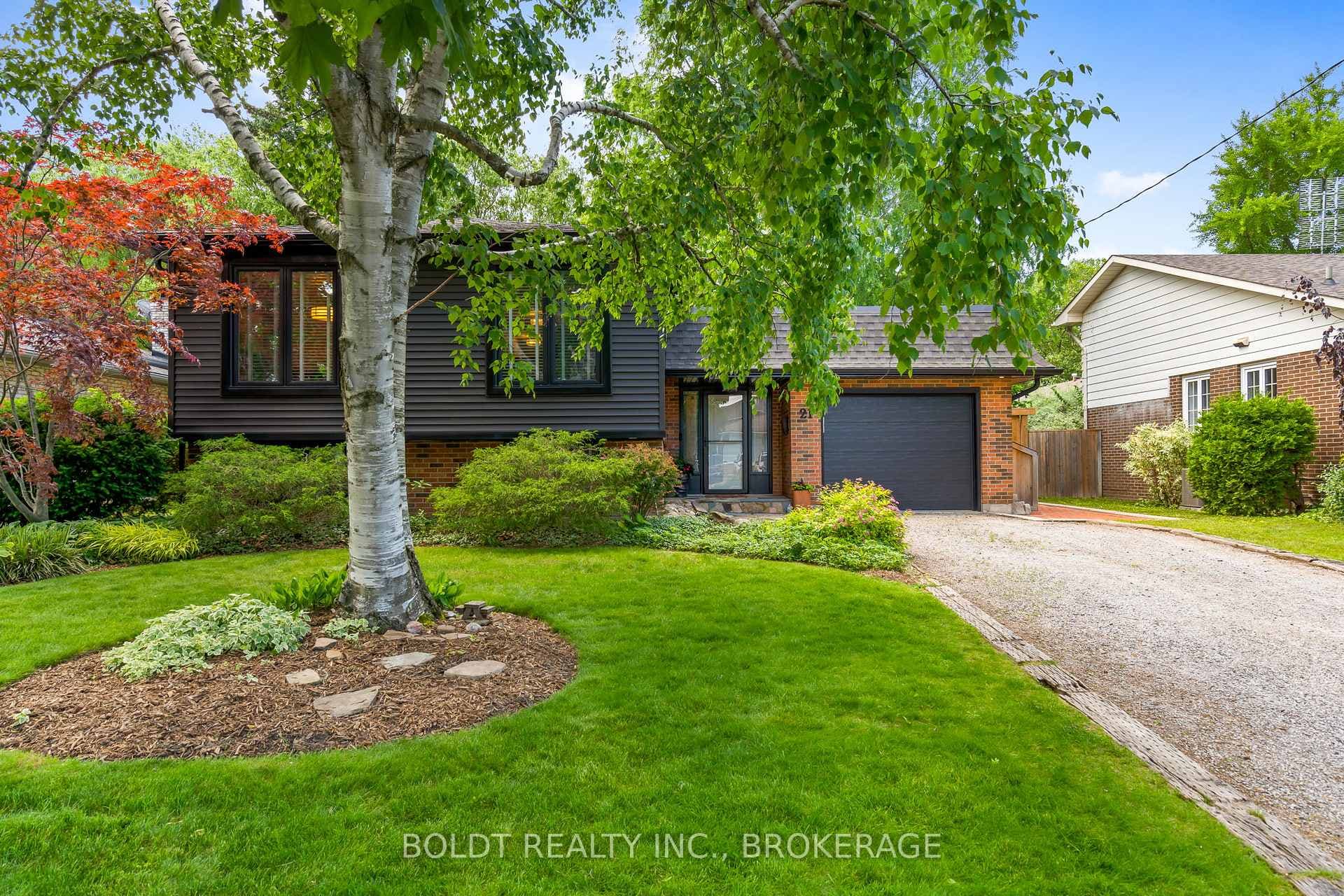 21 Shoreline Drive