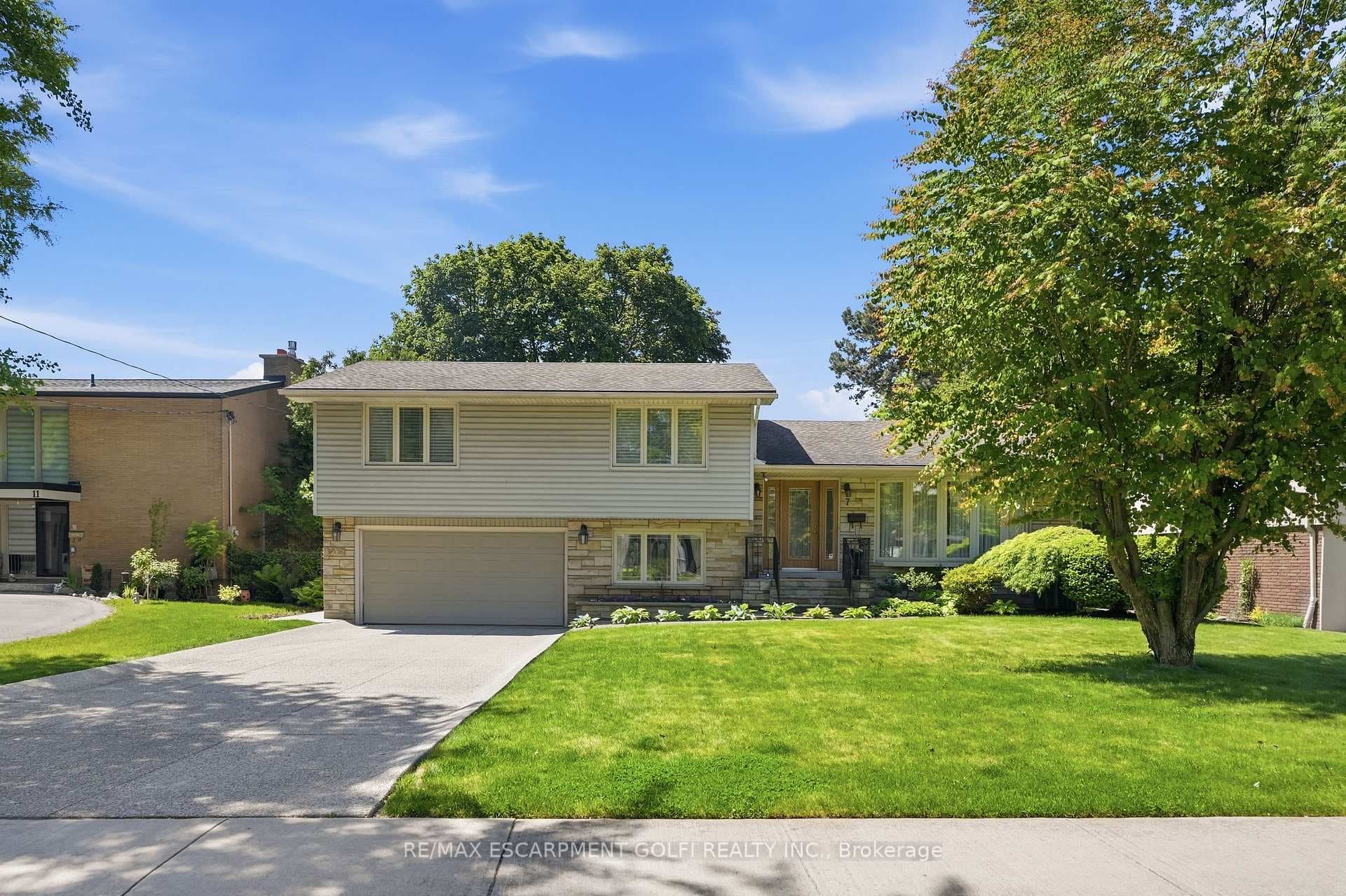 7 Braemar Place