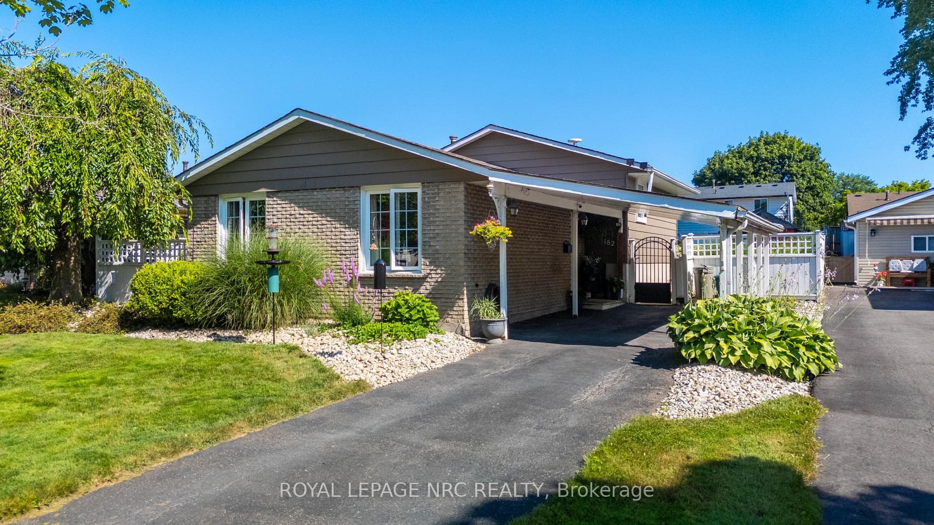 182 Leaside Drive