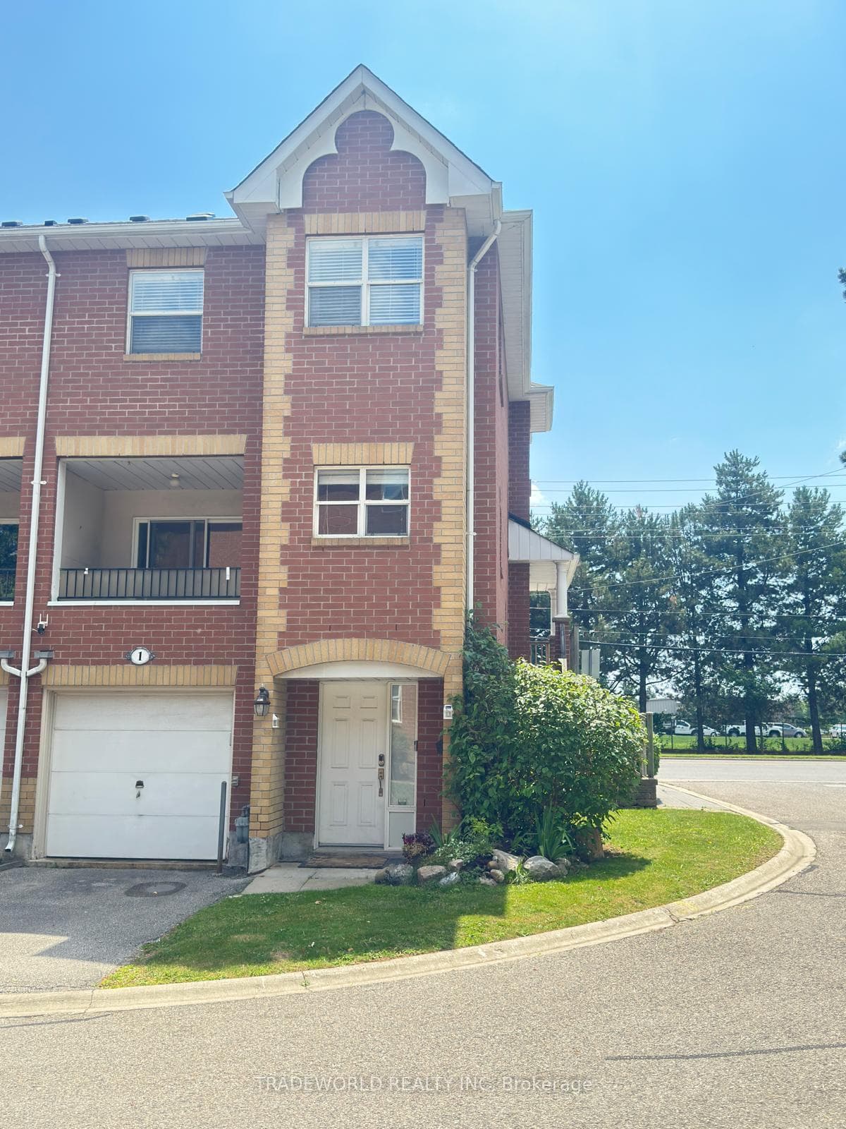 1 Maple Park Way