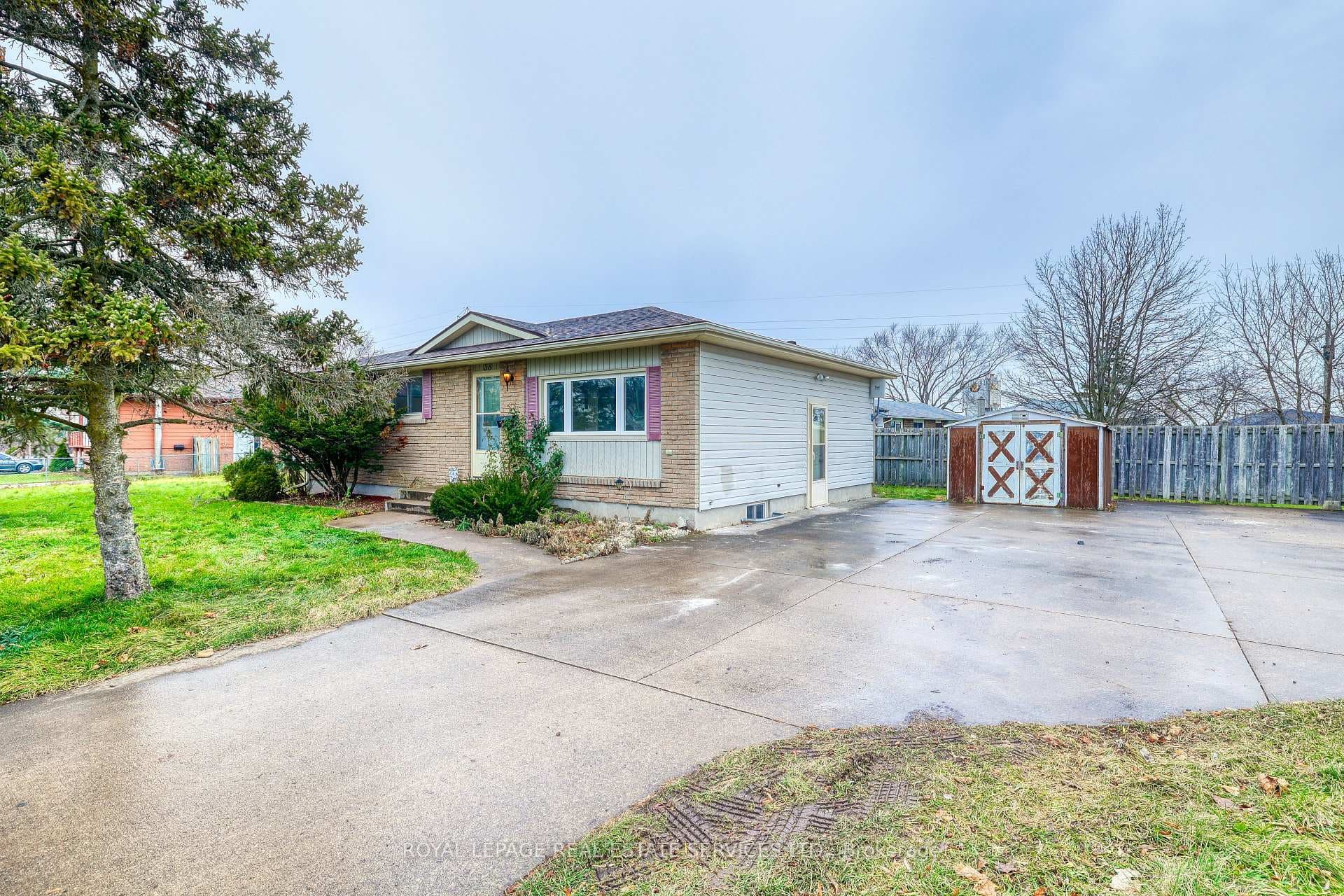 38 Deerfield Parkway