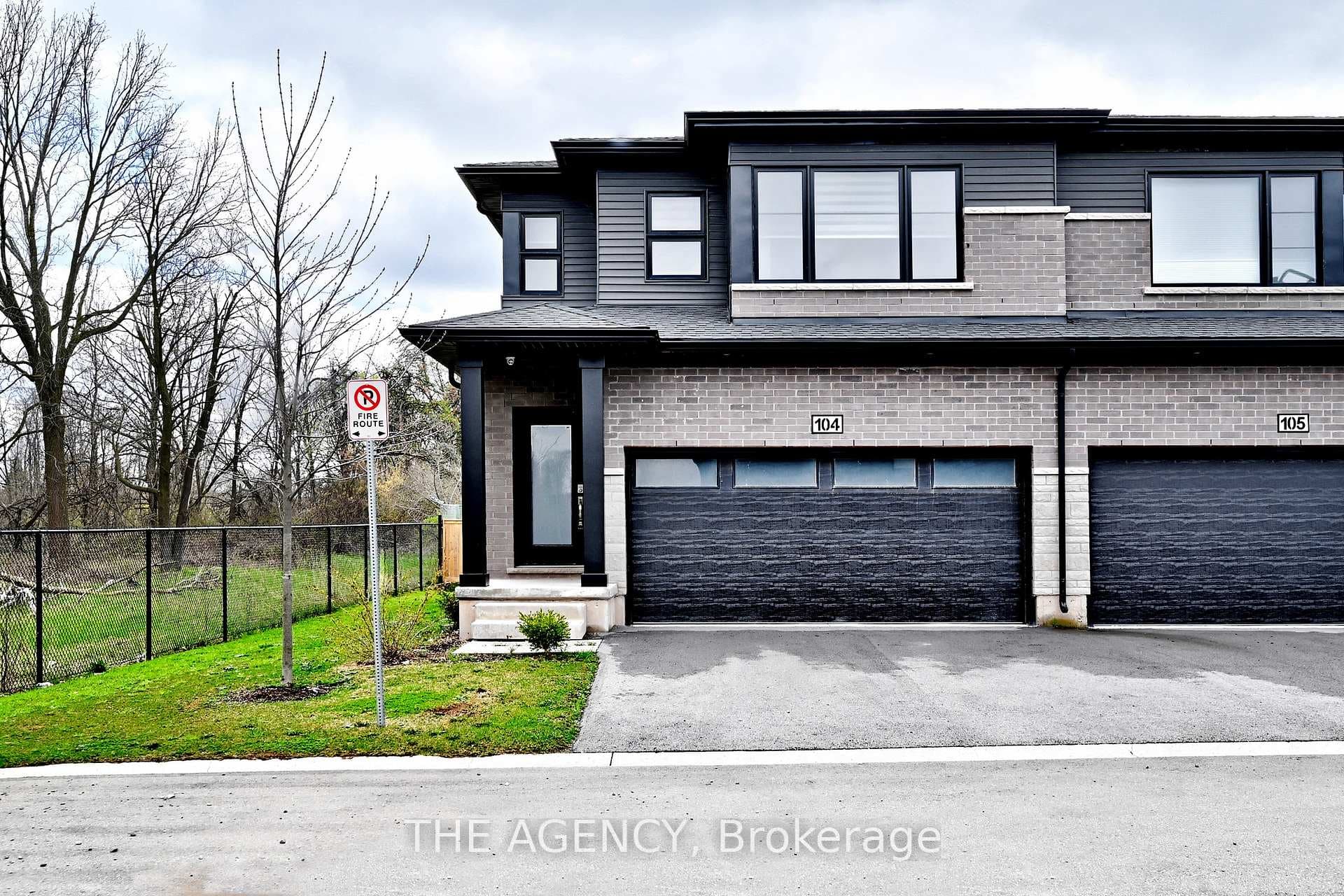 4552 Portage Road Unit 104