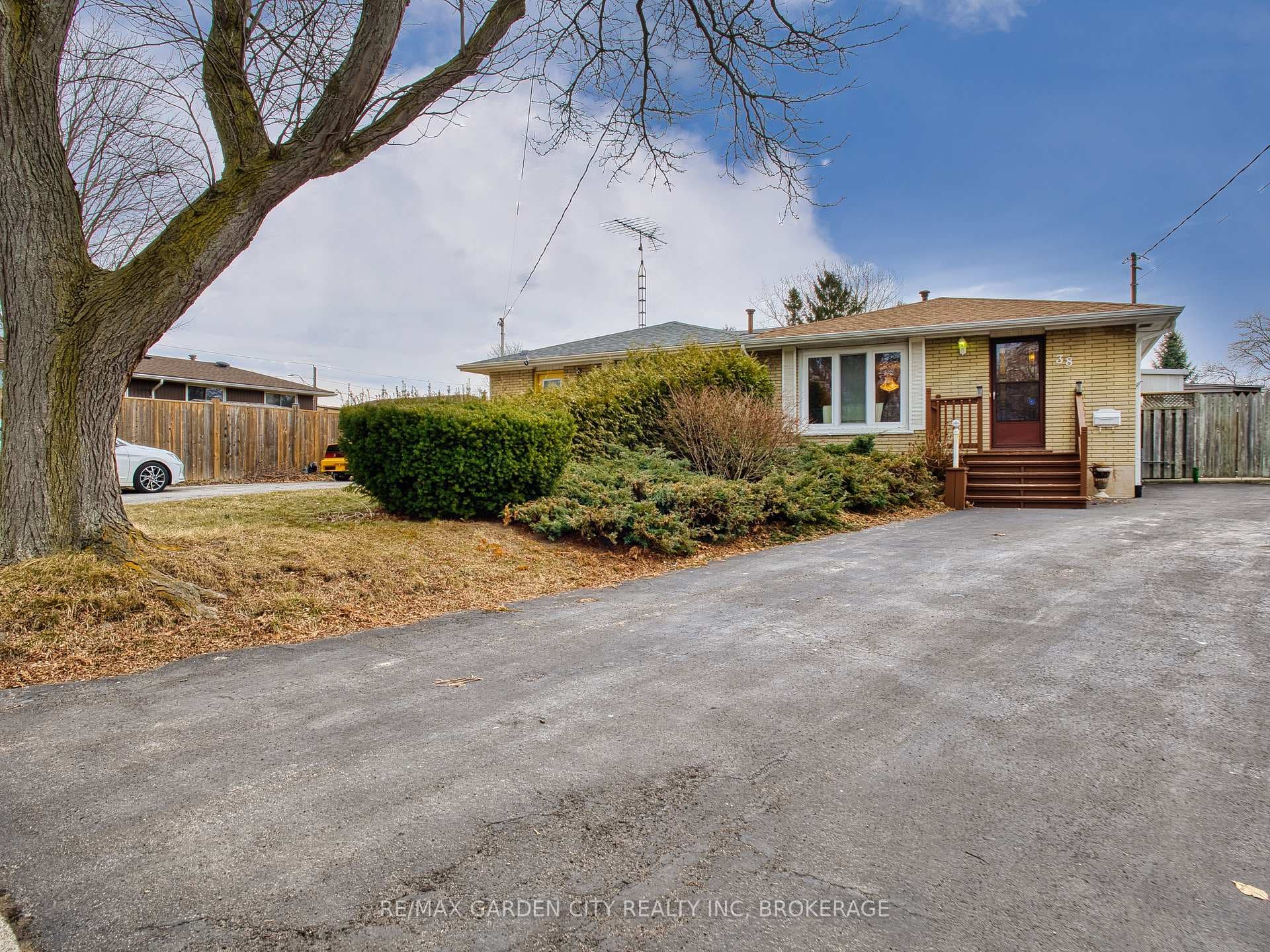 38 Cypress Street Unit Lower