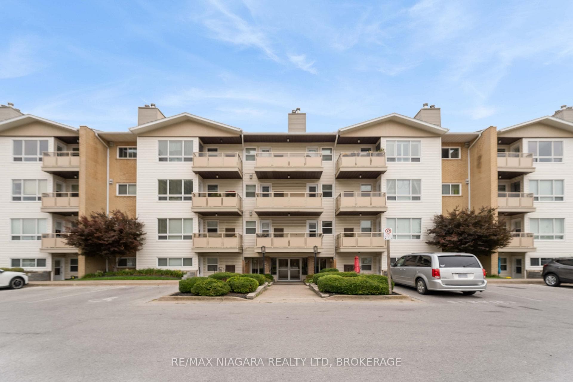 78 Roehampton Avenue Unit 101