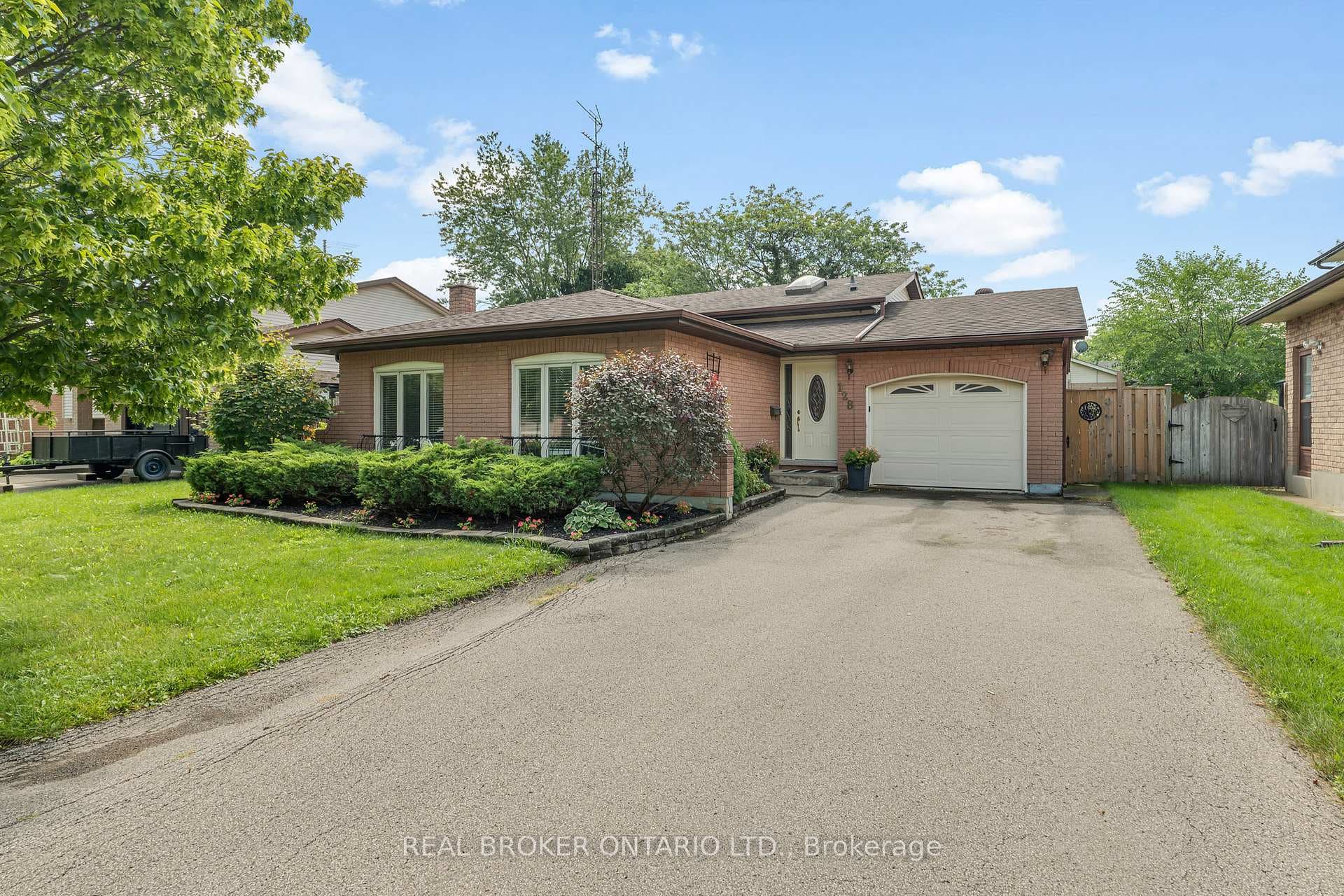 128 Melissa Crescent