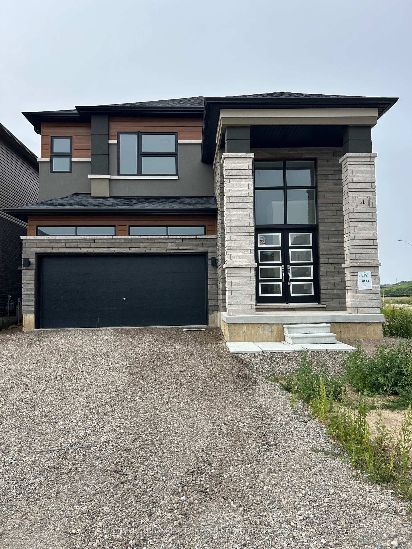 4 Arding Circle