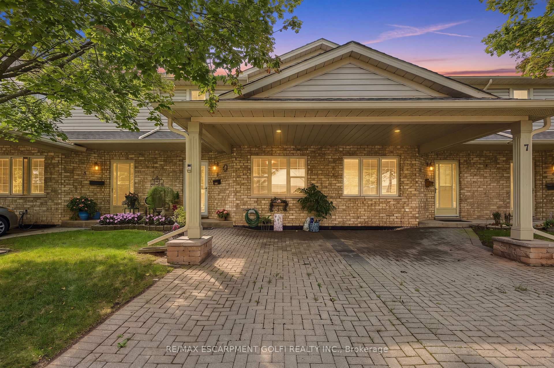 9 Wentworth Drive Unit 5