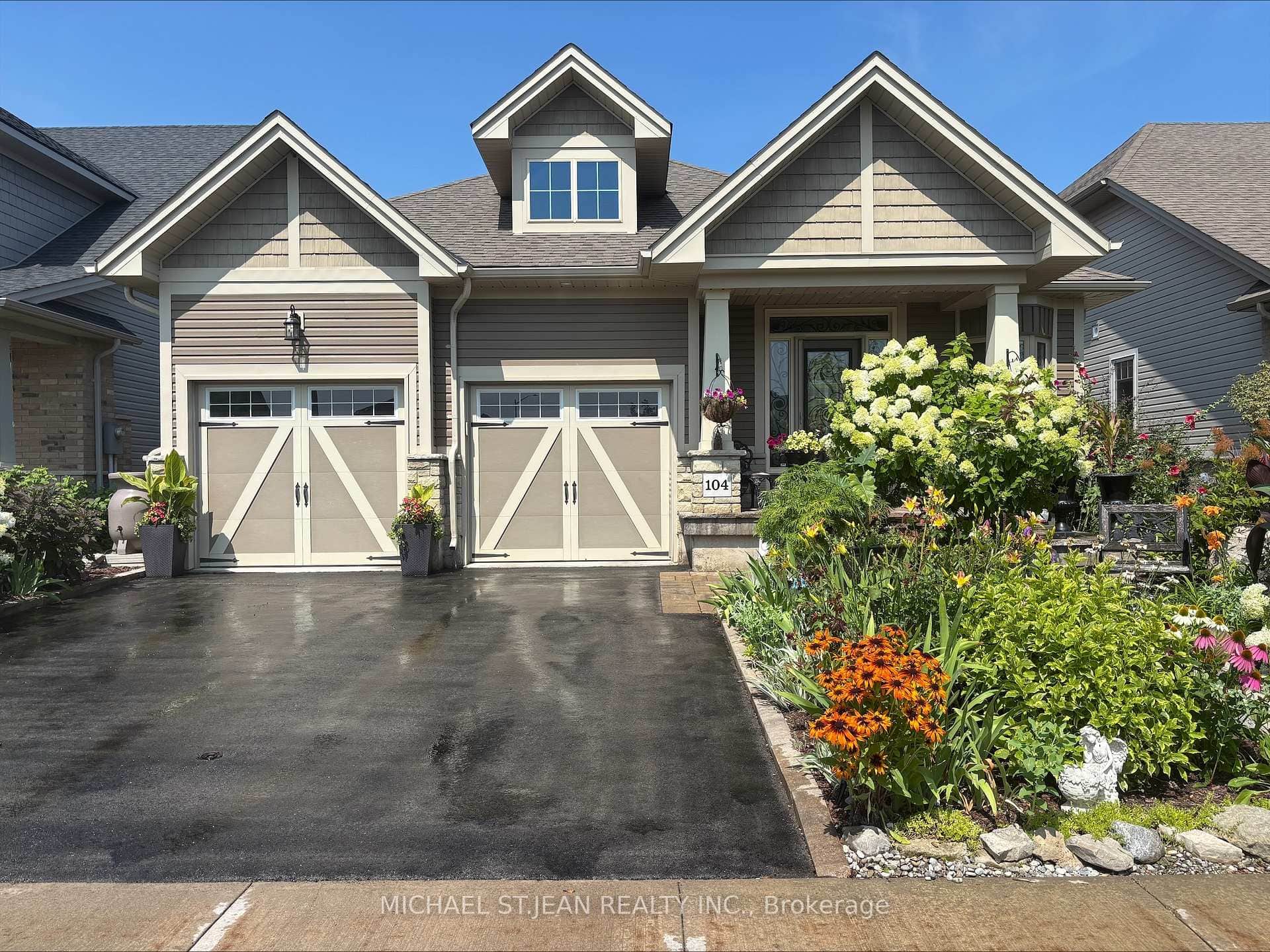 104 Anastasia Boulevard