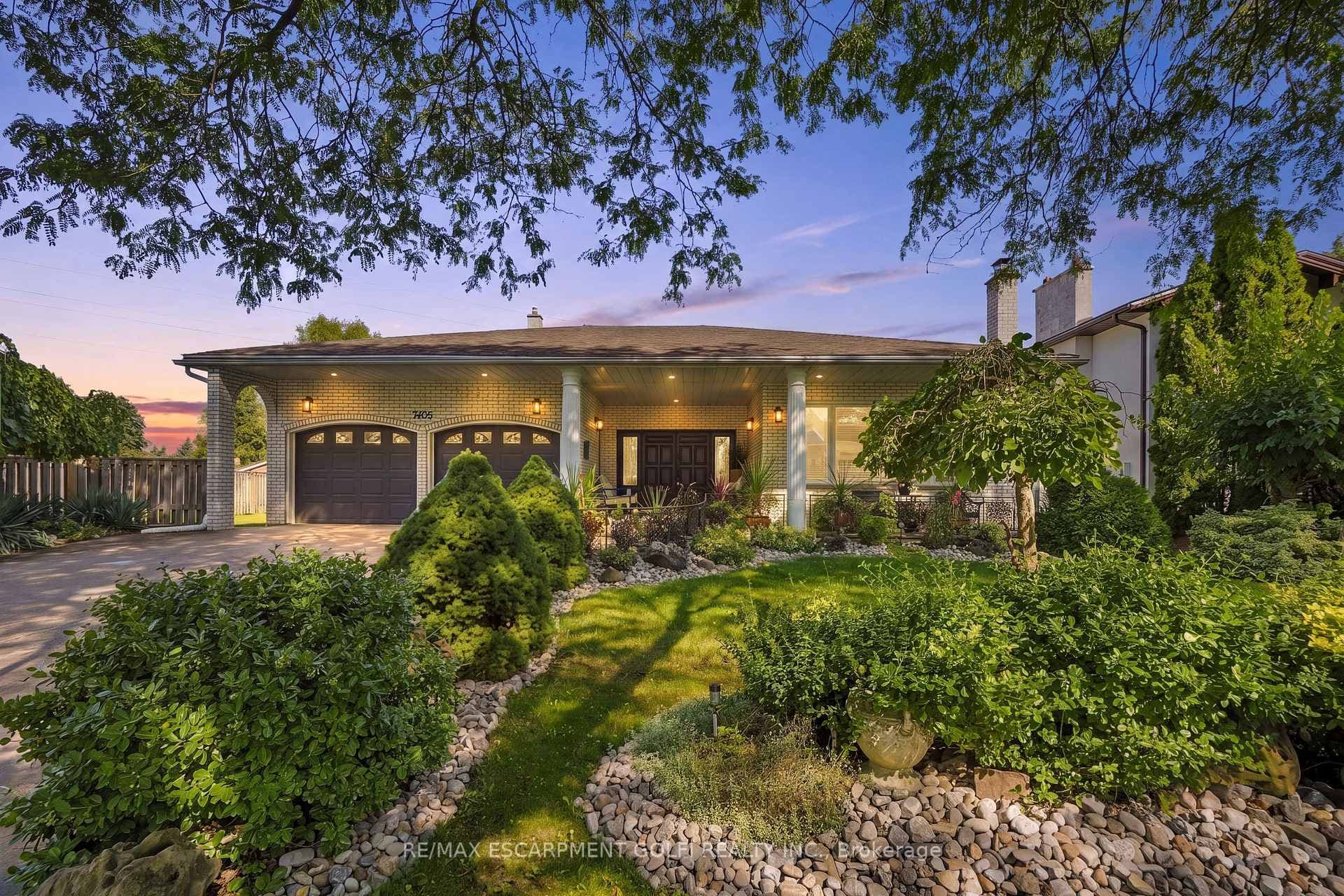 7105 YORK Drive
