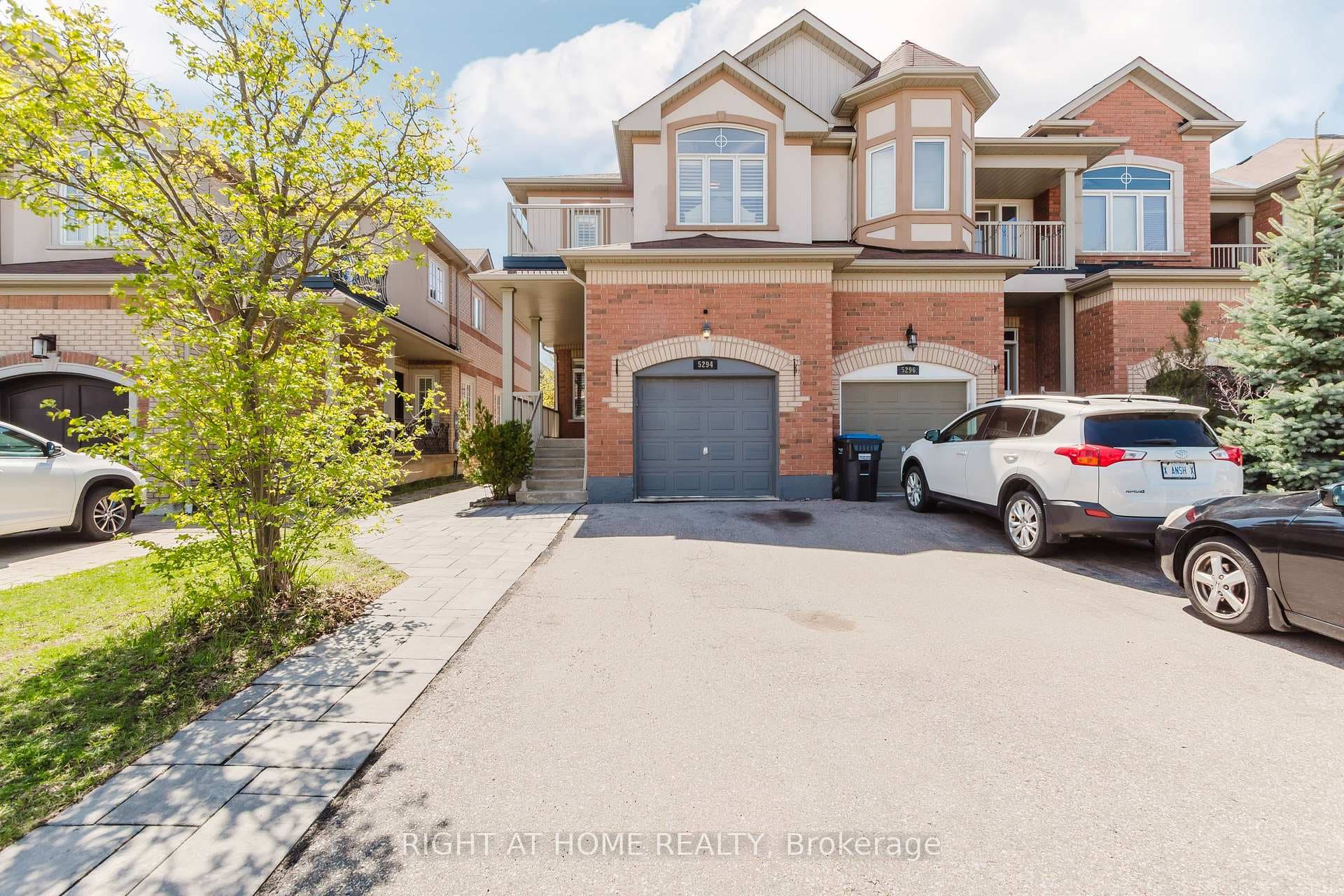 5294 Roadside Way