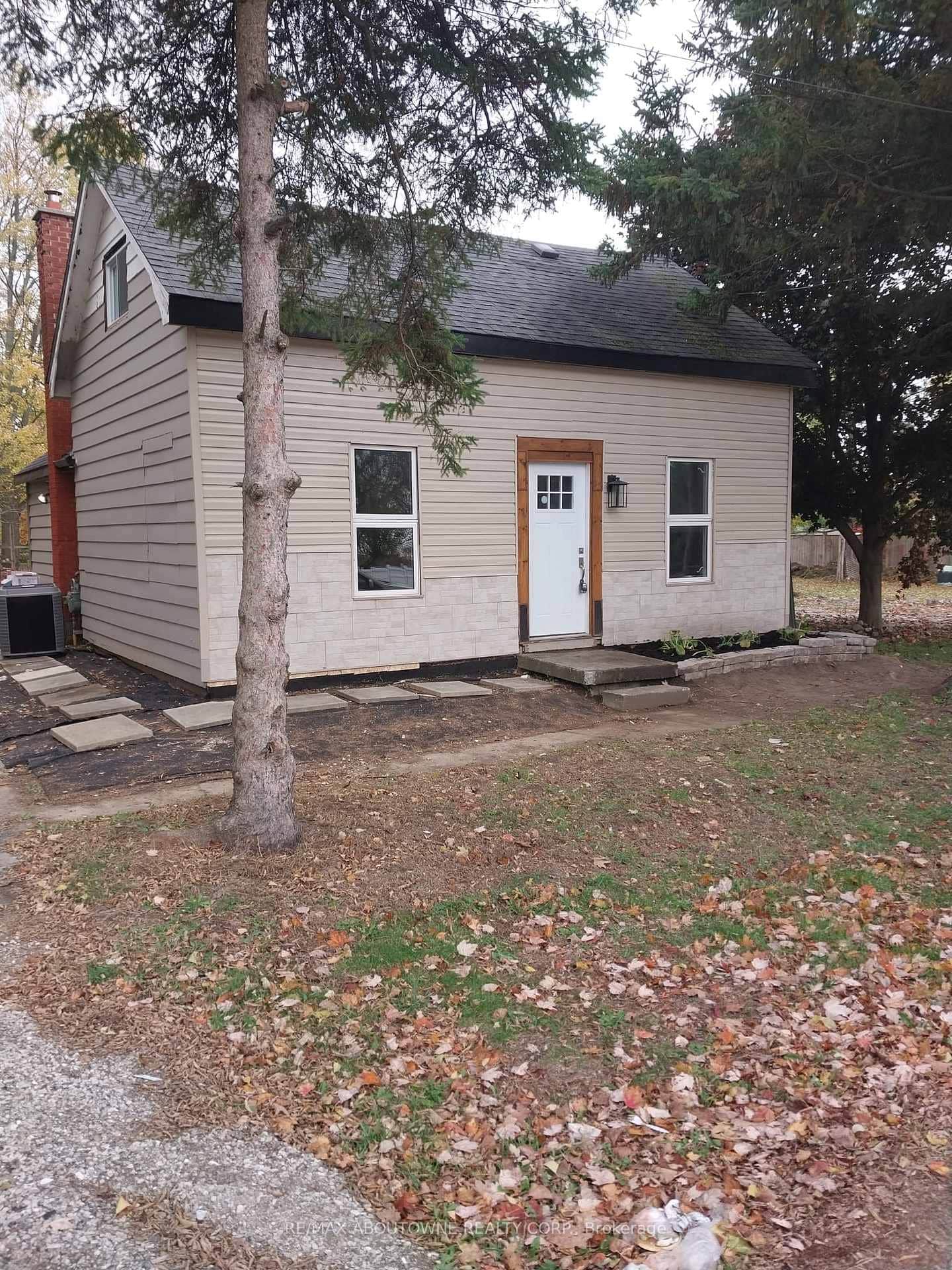 1071 SOUTHCOTE Road