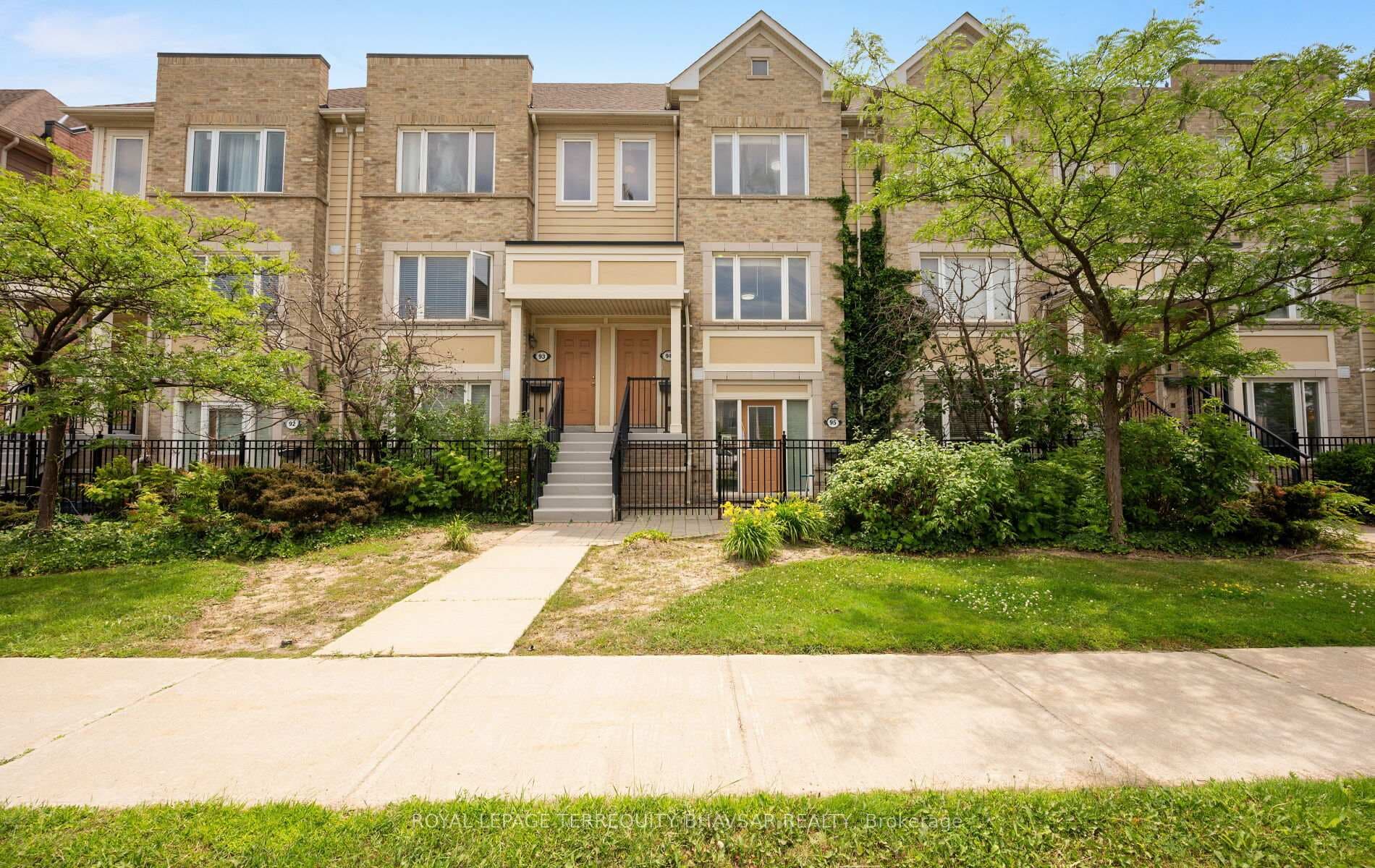 3098 Eglinton Avenue Unit 94