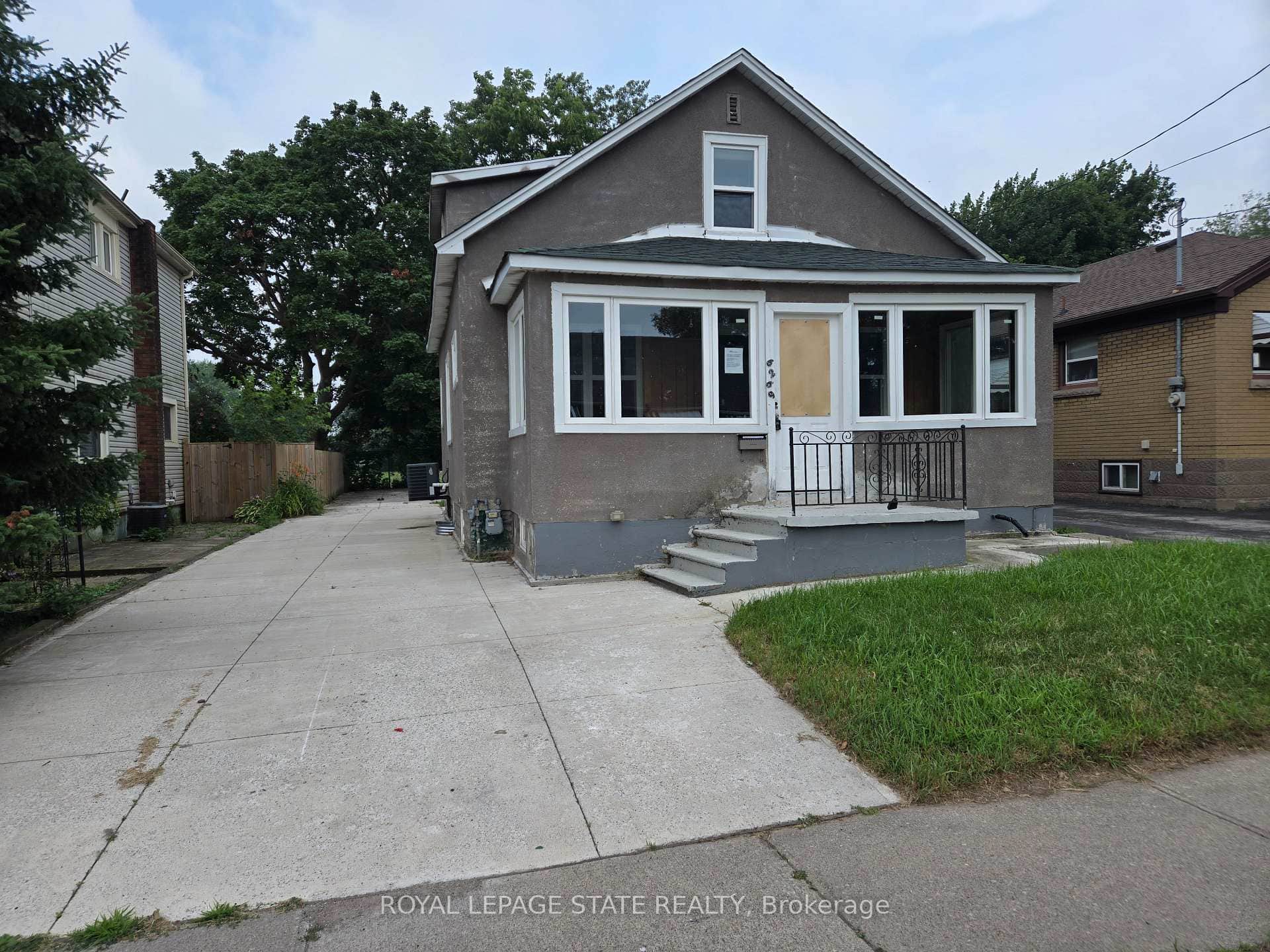 6269 Franklin Avenue