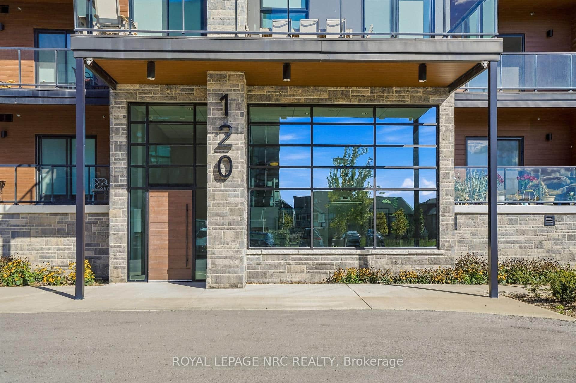 120 Summersides Boulevard Unit 109