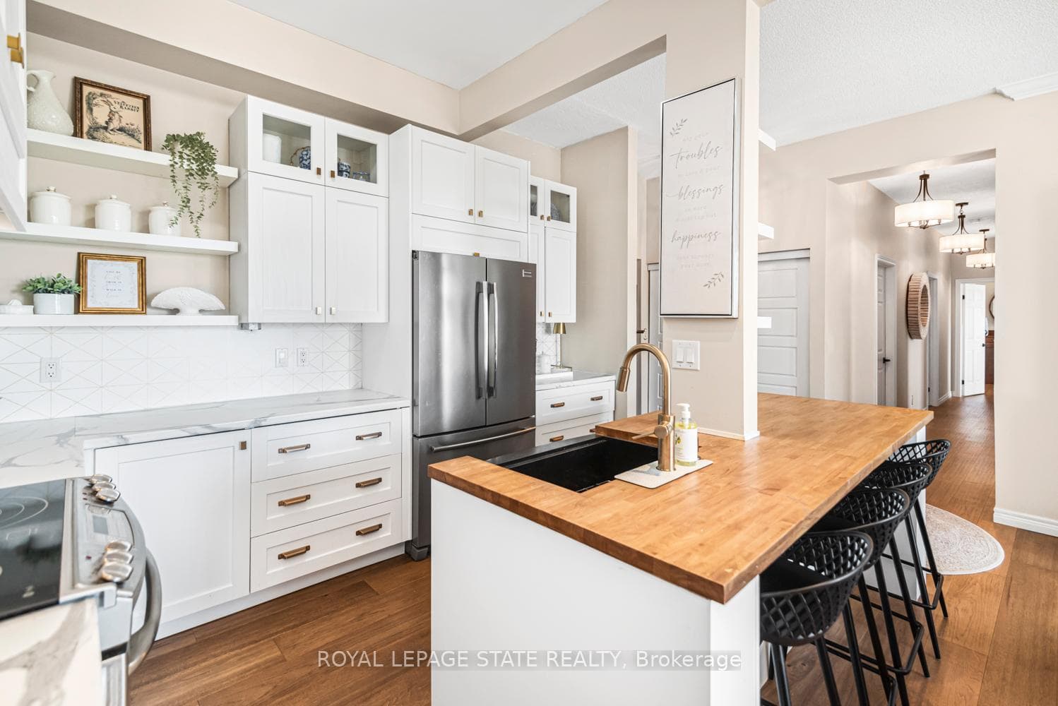 262 Dundas Street Unit 311