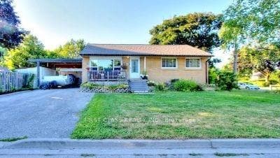 369 Paliser Crescent