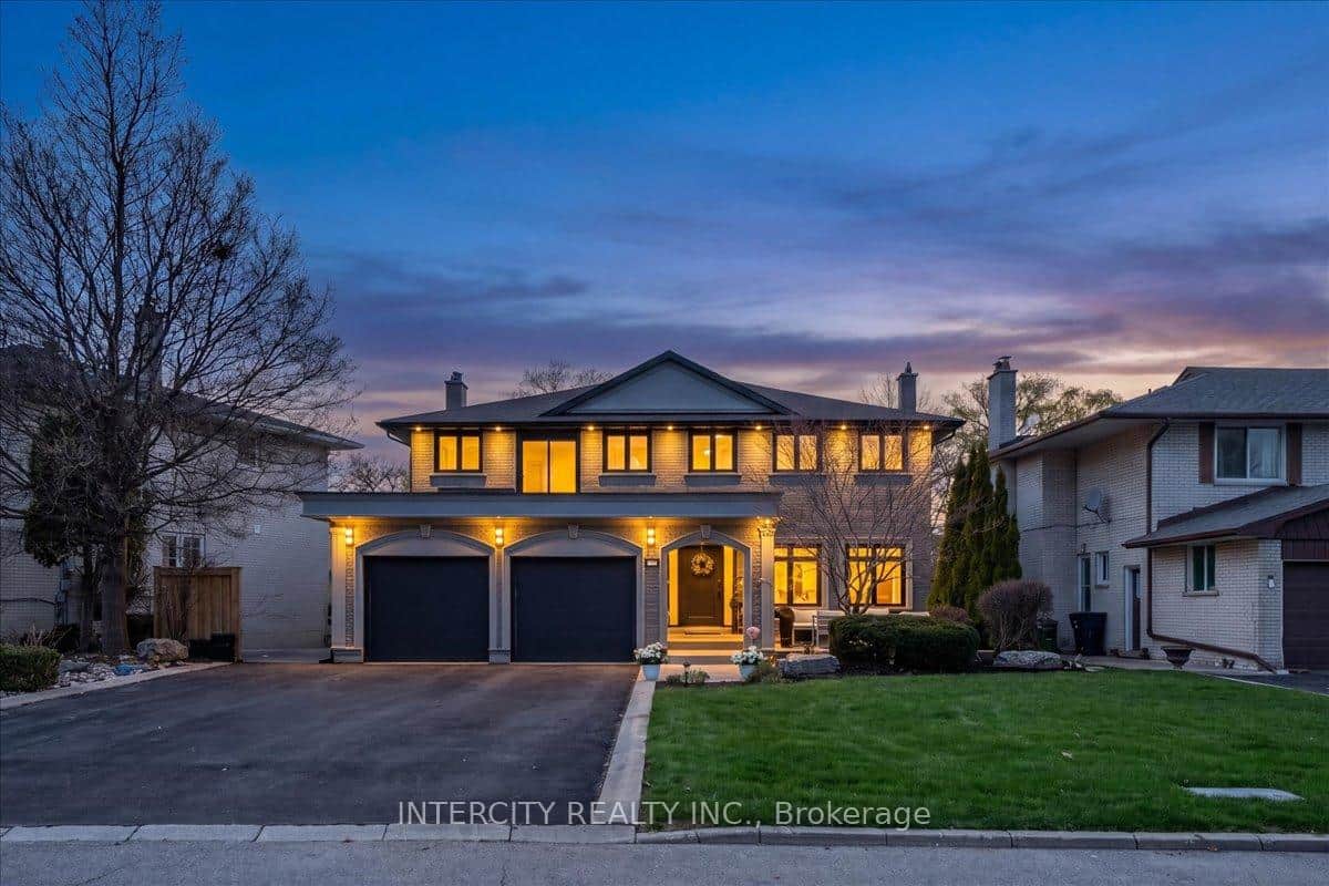 61 Golfwood Heights