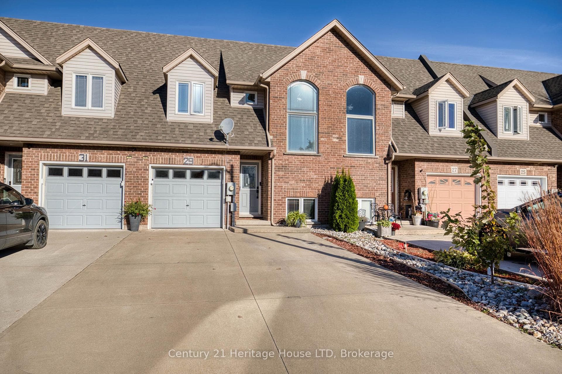 29 Bluegrass Crescent