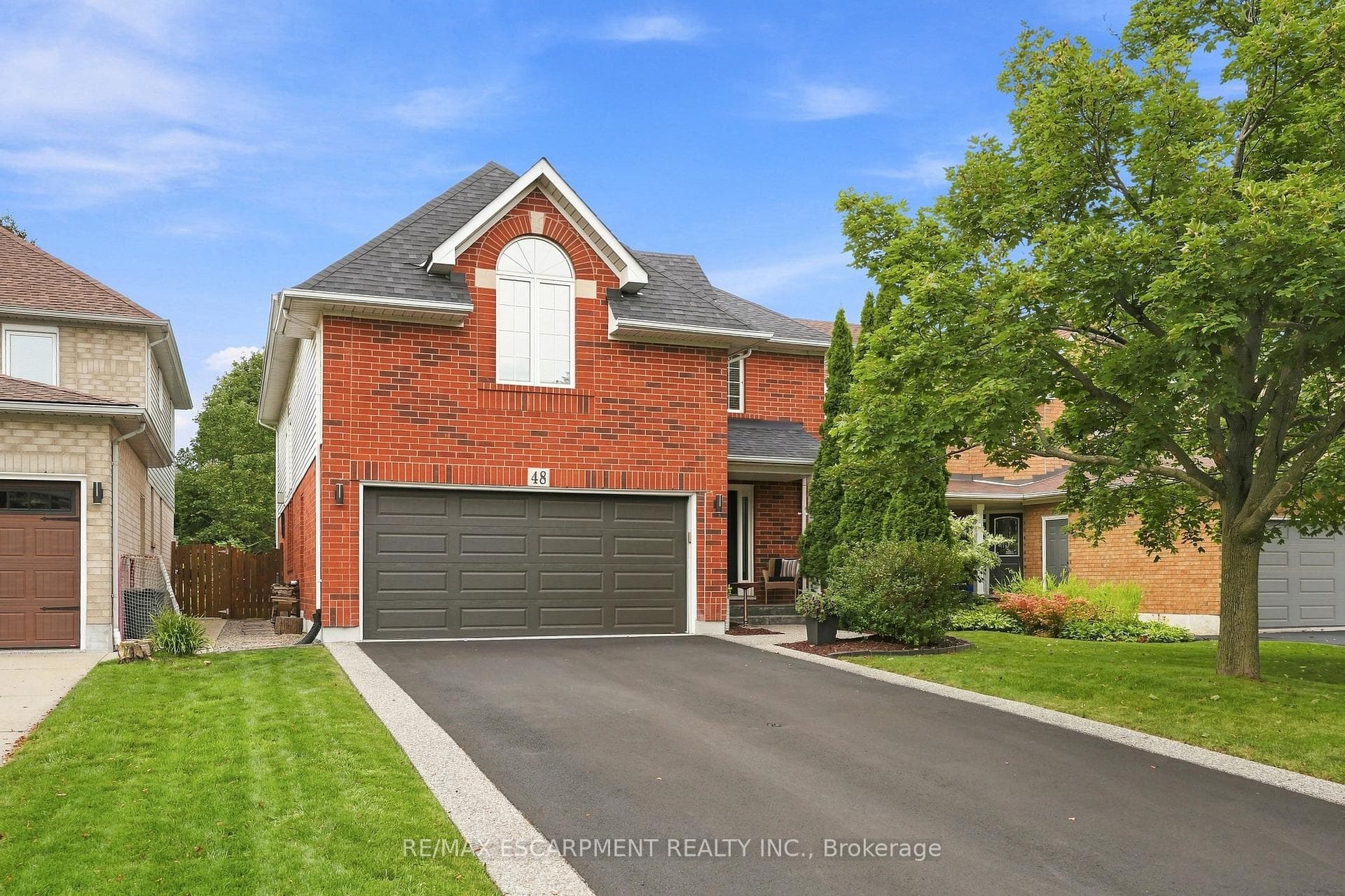 48 Bridgeport Crescent