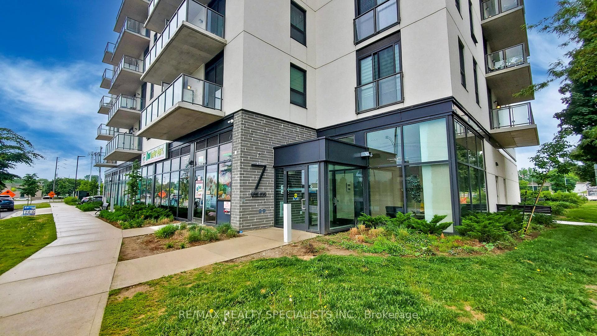 7 ERIE Avenue Unit 809