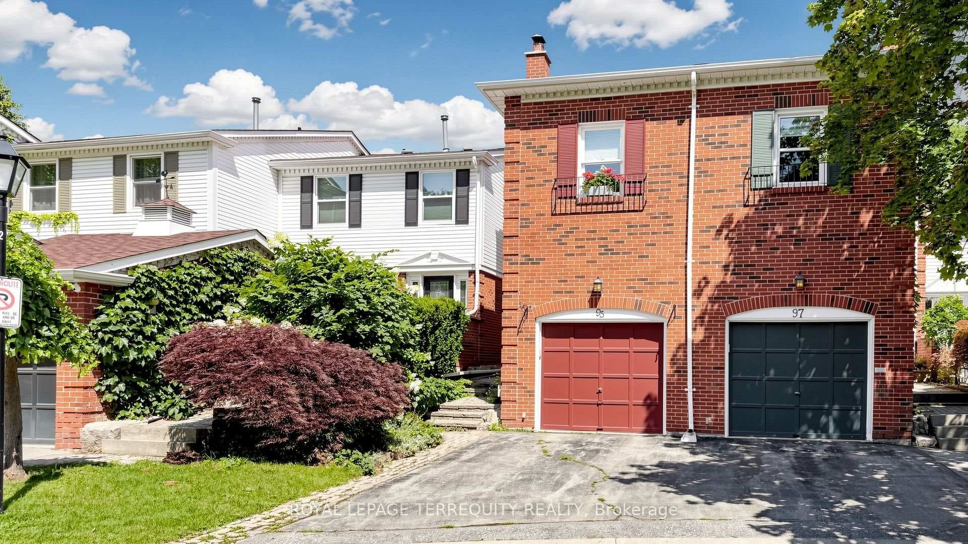 95 Confederation Way Unit #64