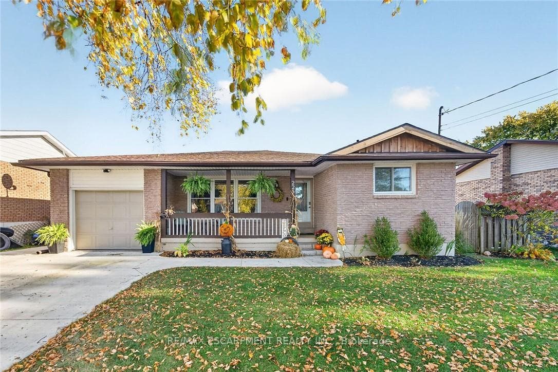 225 Maccrae Drive