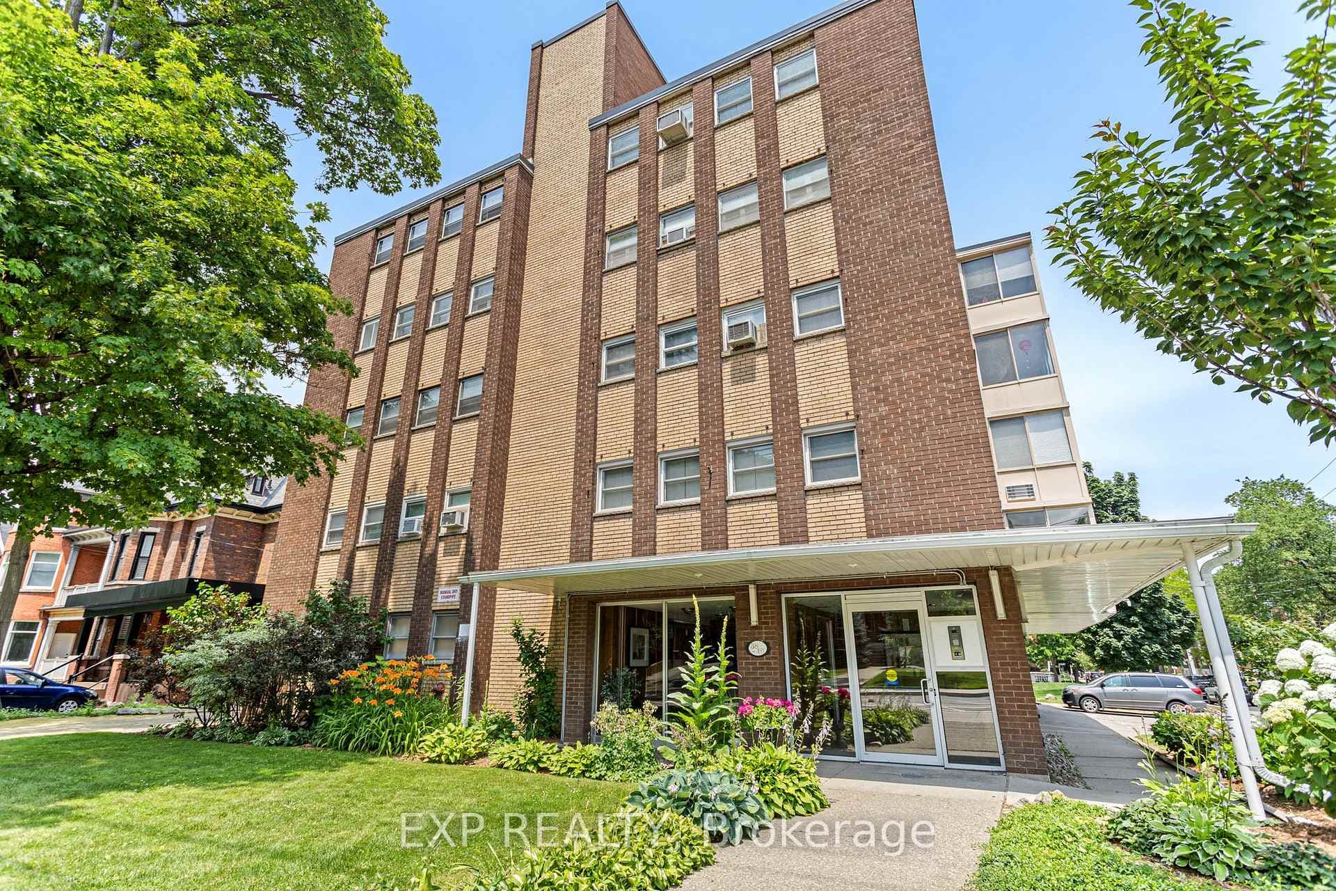 38 Charlton Avenue Unit 302
